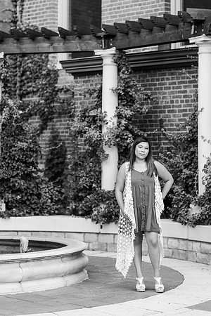 EmmaLogsdon_SeniorSession-17
