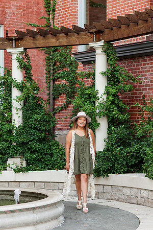 EmmaLogsdon_SeniorSession-61