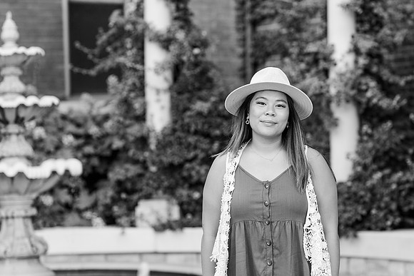 EmmaLogsdon_SeniorSession-64