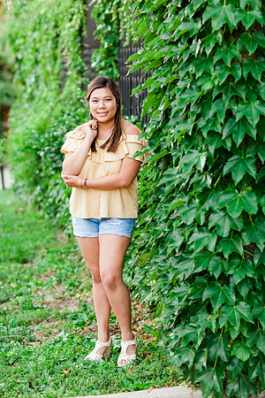 EmmaLogsdon_SeniorSession-123