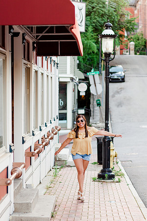 EmmaLogsdon_SeniorSession-135