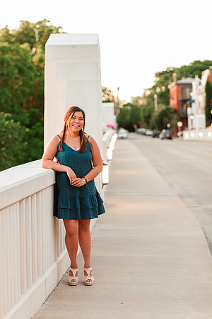 EmmaLogsdon_SeniorSession-200