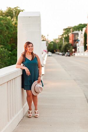 EmmaLogsdon_SeniorSession-201
